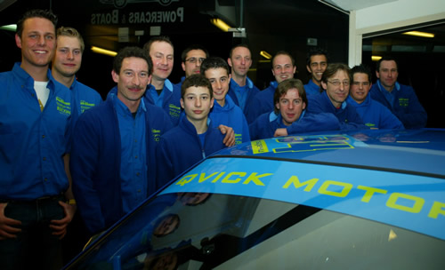 De crew van Qvick Motors Racing